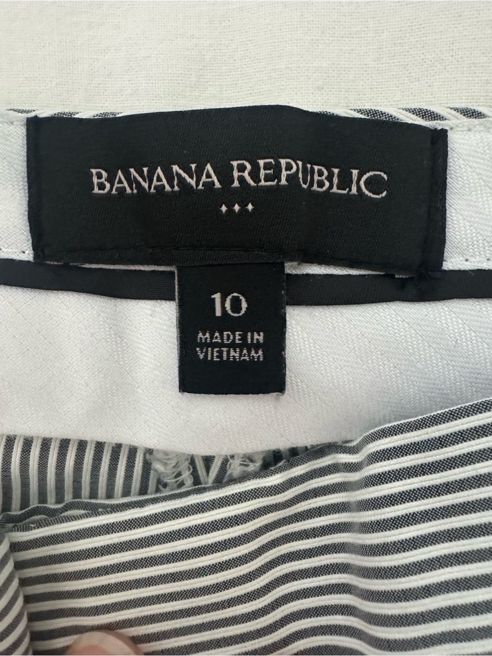 Banana Republic Women’s Black/Blue and White Pinstripe Flat-Front Shorts - Picture 2 of 4